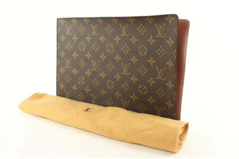 Louis Vuitton portfolio folder